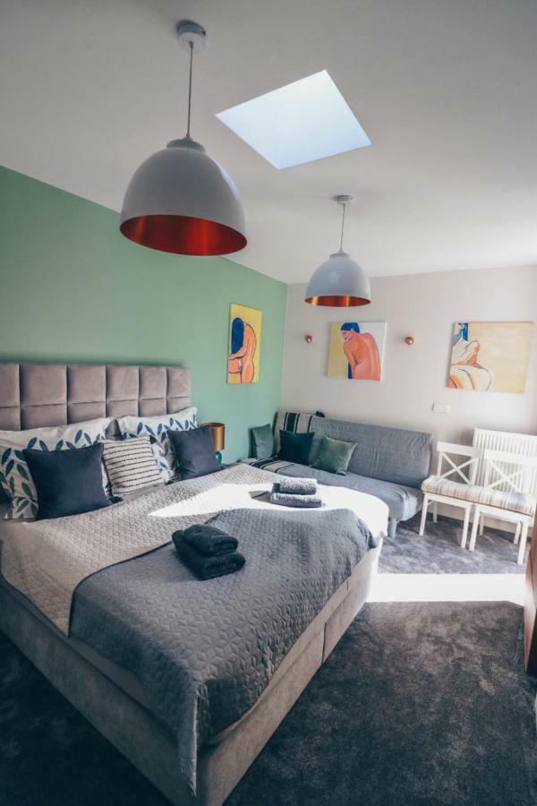 Stylish Apartments At Penati Golf Resort Sajdikove Humence ภายนอก รูปภาพ